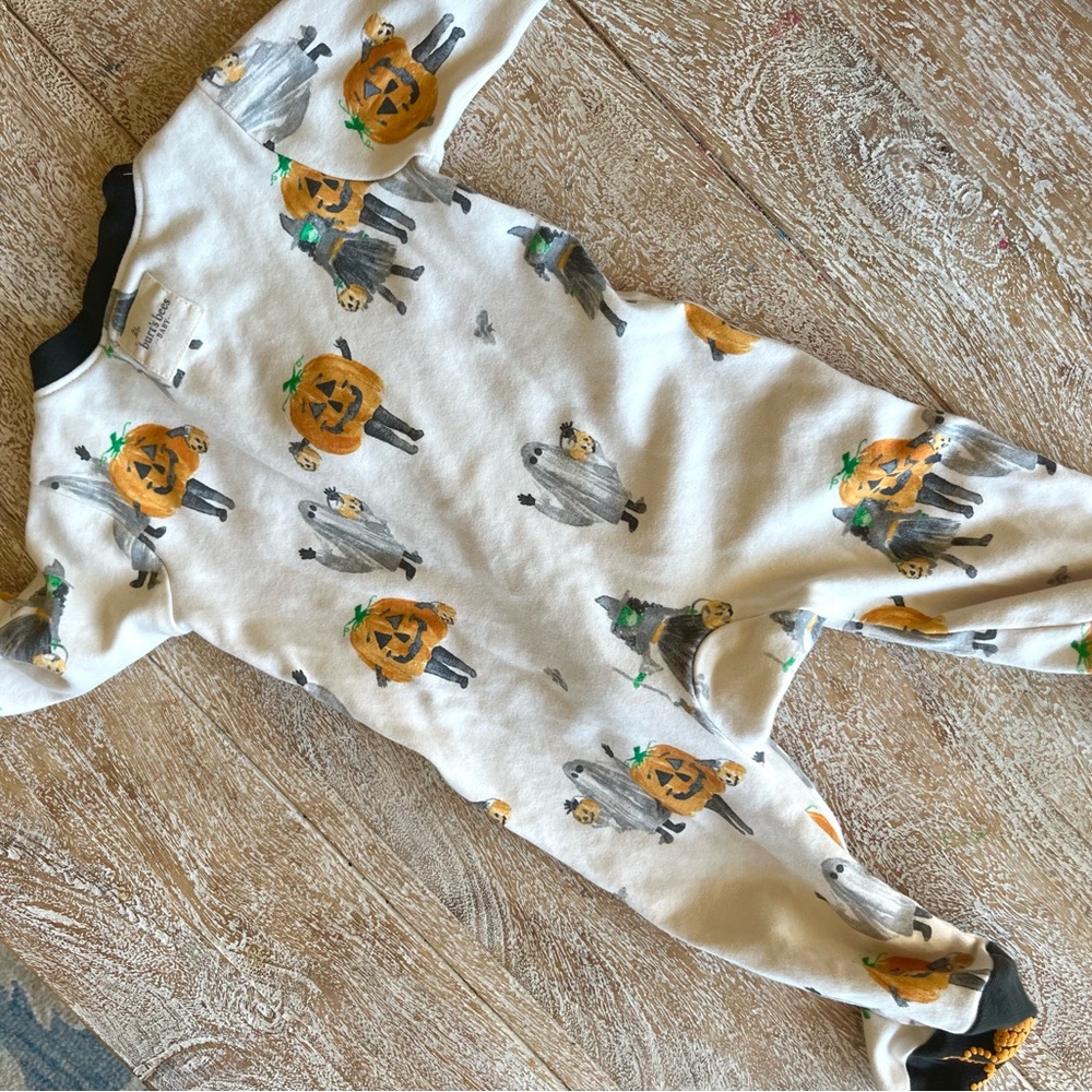 Burt’s Bees | Halloween Footie Pajamas - Picture 4 of 11